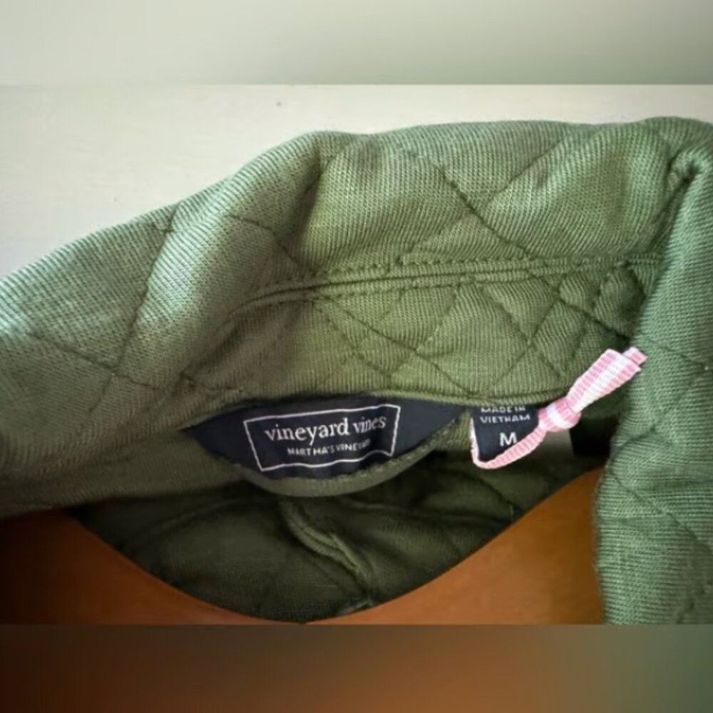 NWT vineyard vines Quilted Dreamcloth Shirt Jacket in Cypress - Picture 11 of 11